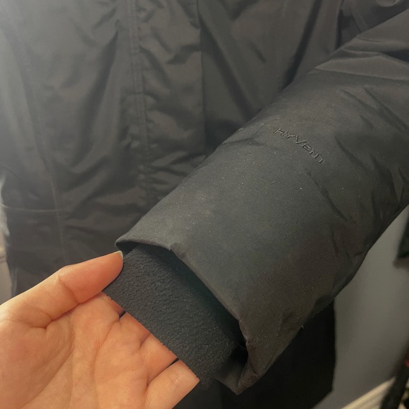 The North Face winter coat - Picture 8 of 12